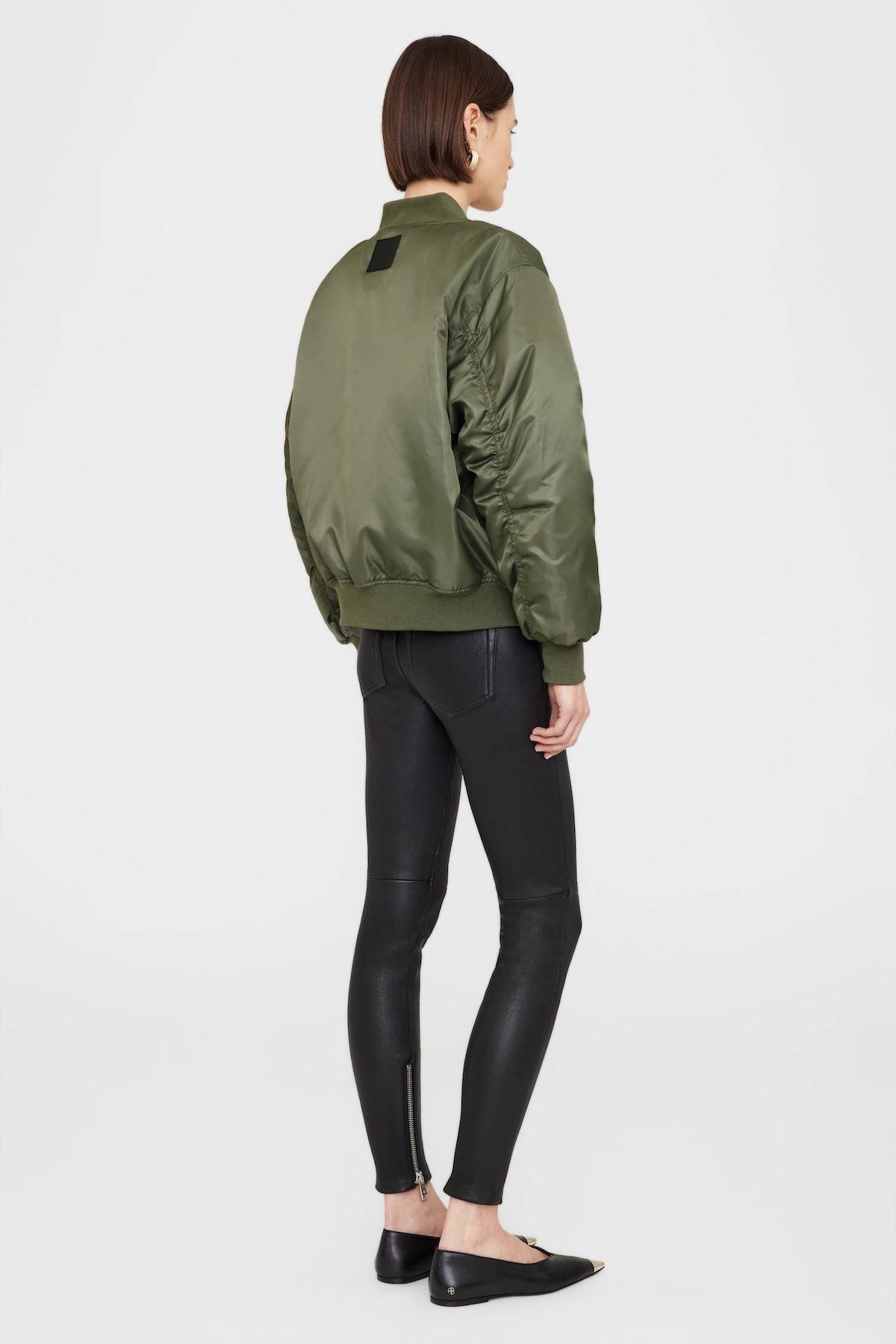 Leon Bomber