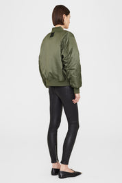 Leon Bomber